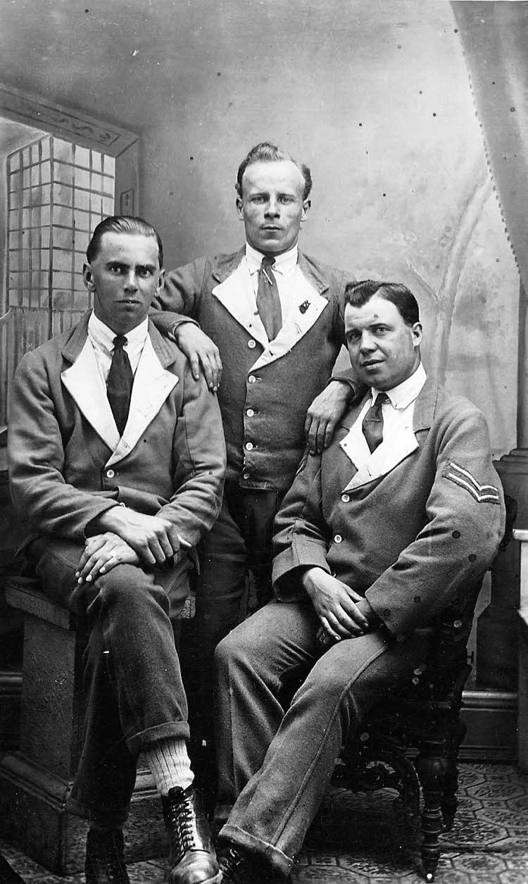 Bennet Brook (centre) with other patients in hospital