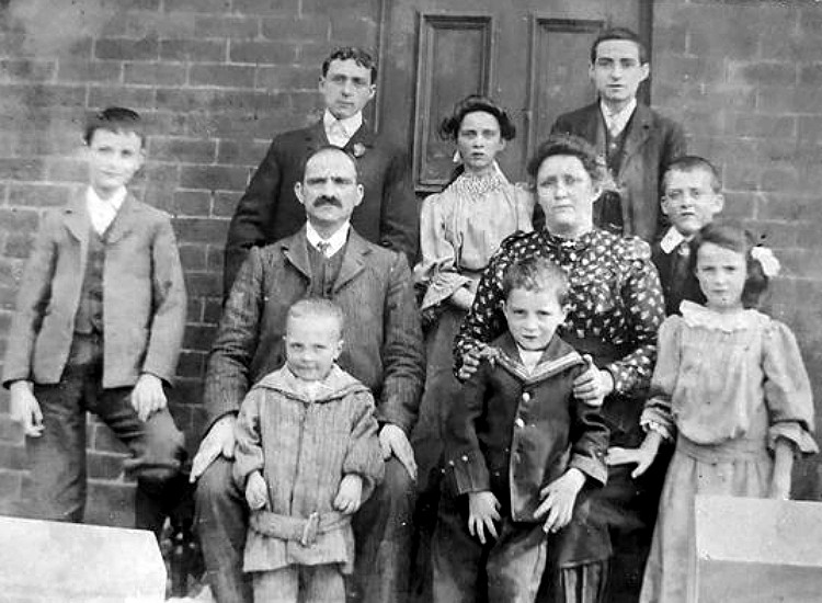 Fell Family circa 1905