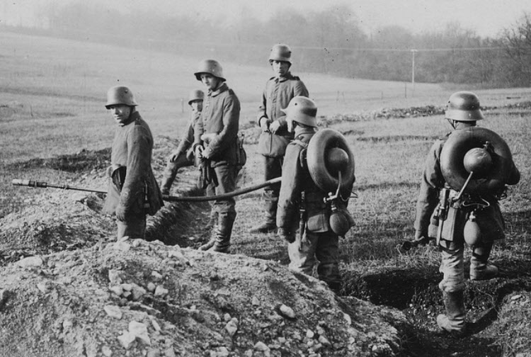 German Portable Flamethrower Squad during WW1