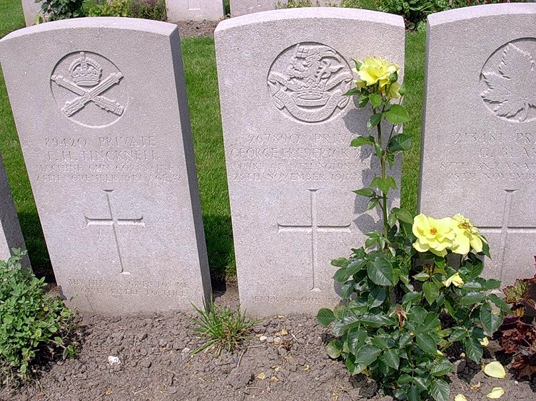 George Frederick Raven's grave