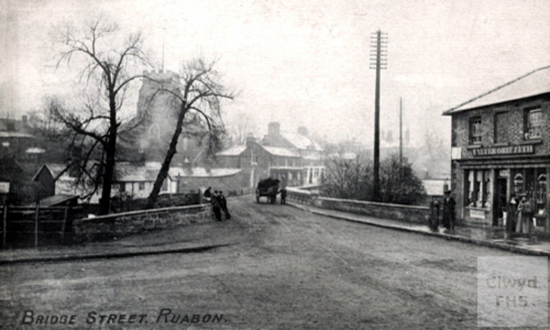 Ruabon, Wales