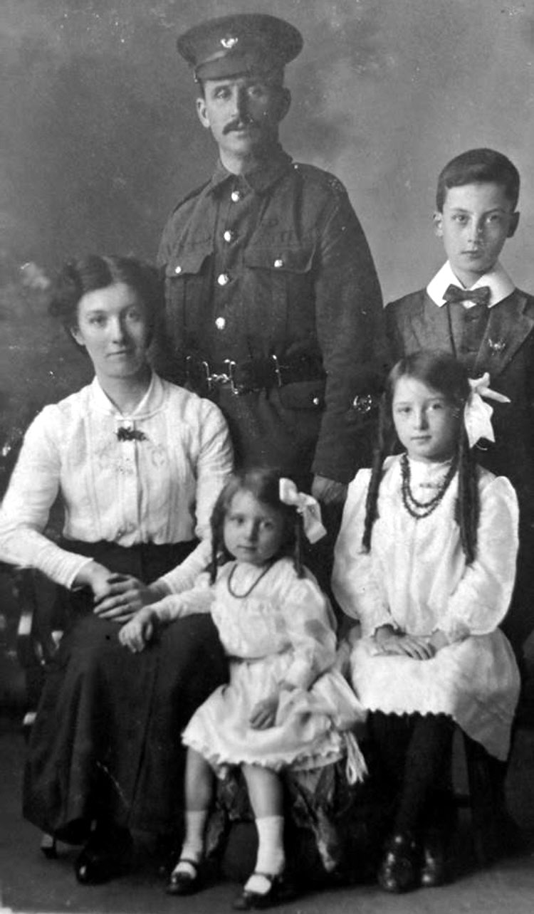 Robert Ernest Payne and family