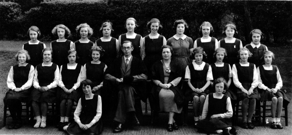 Ossett Grammar School Form 4G September 1940