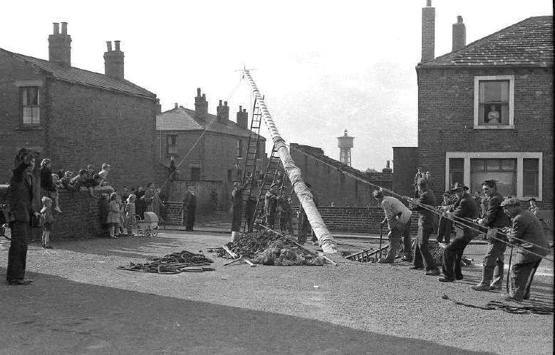 Gawthorpe Maypole 1953