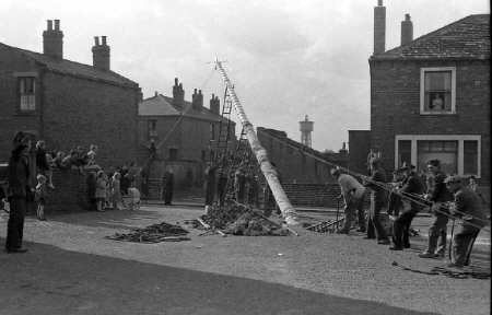 Erecting the Gawthorpe Maypole in 1953