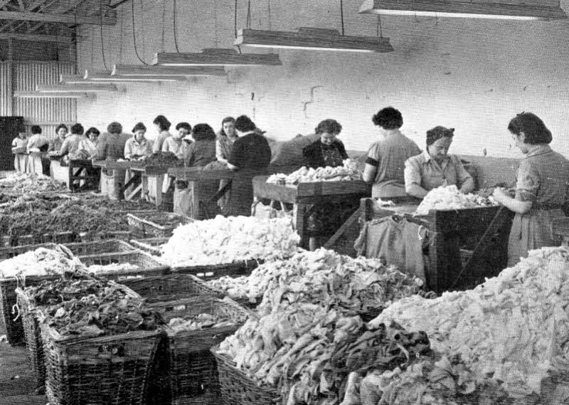 Rag picking at Victoria Mills